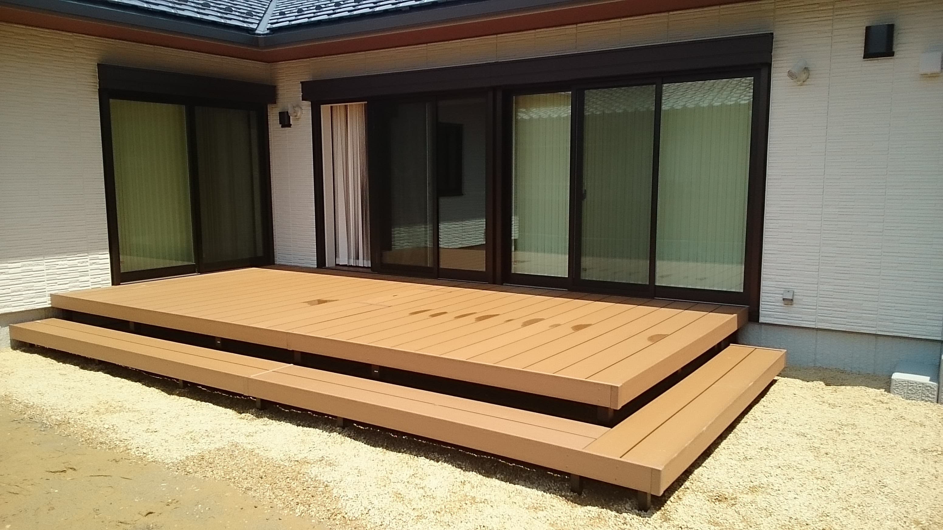 ウッドデッキ新設工事 | 豊明市のエクステリア工事ならイズ美