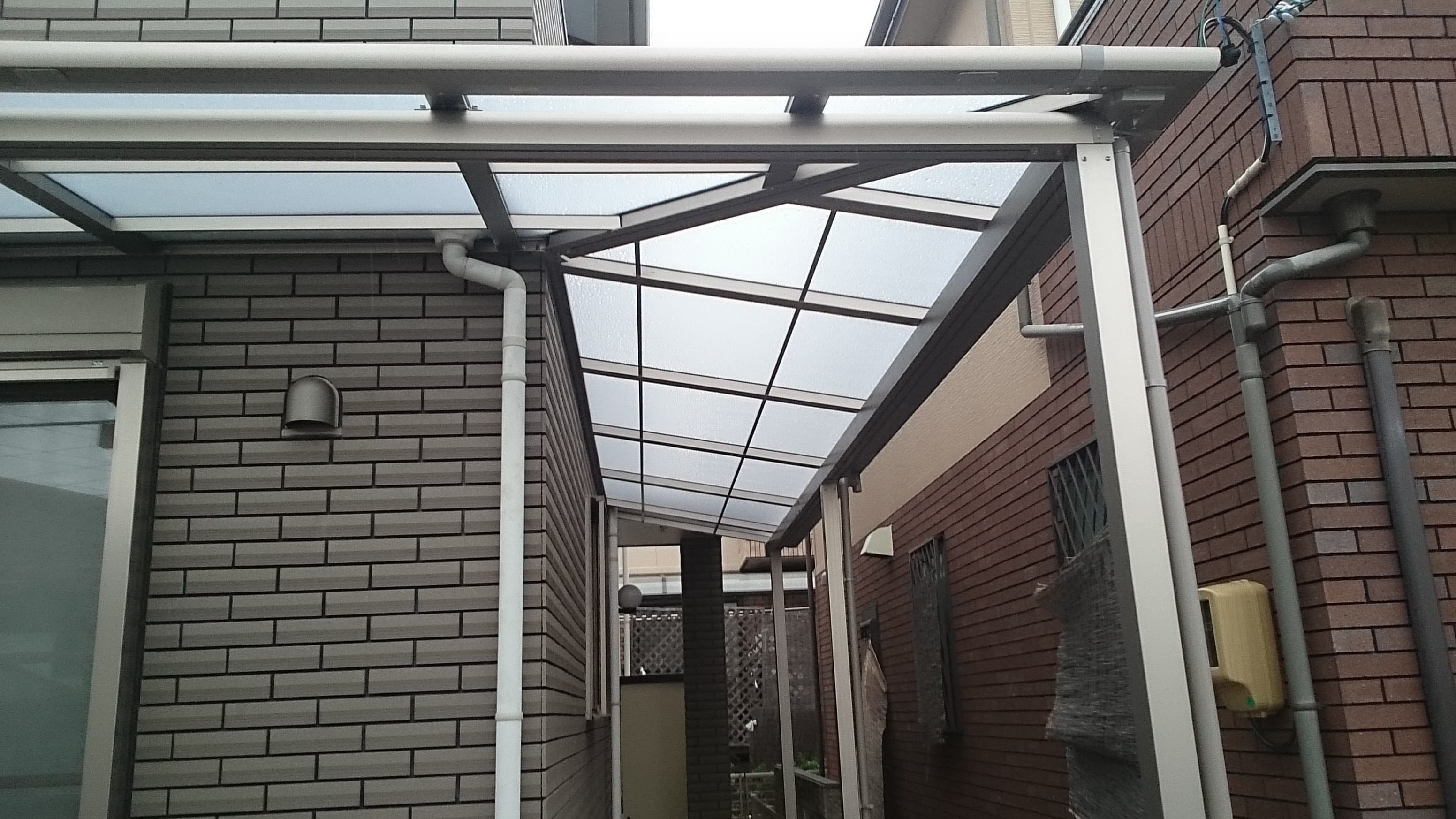 テラス新設工事 | 豊明市のエクステリア工事ならイズ美