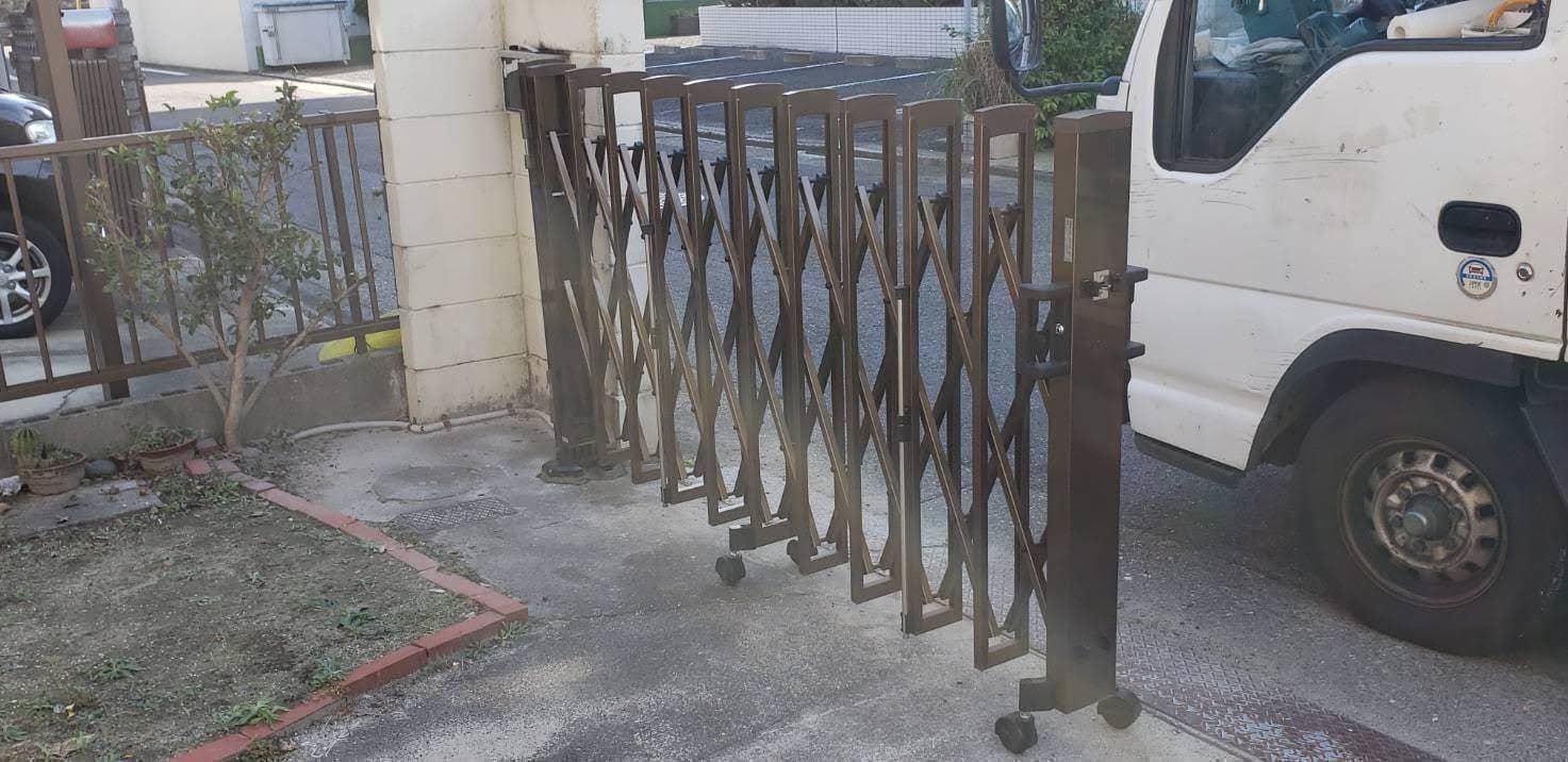 カーテンゲート取替工事 | 豊明市のエクステリア工事ならイズ美