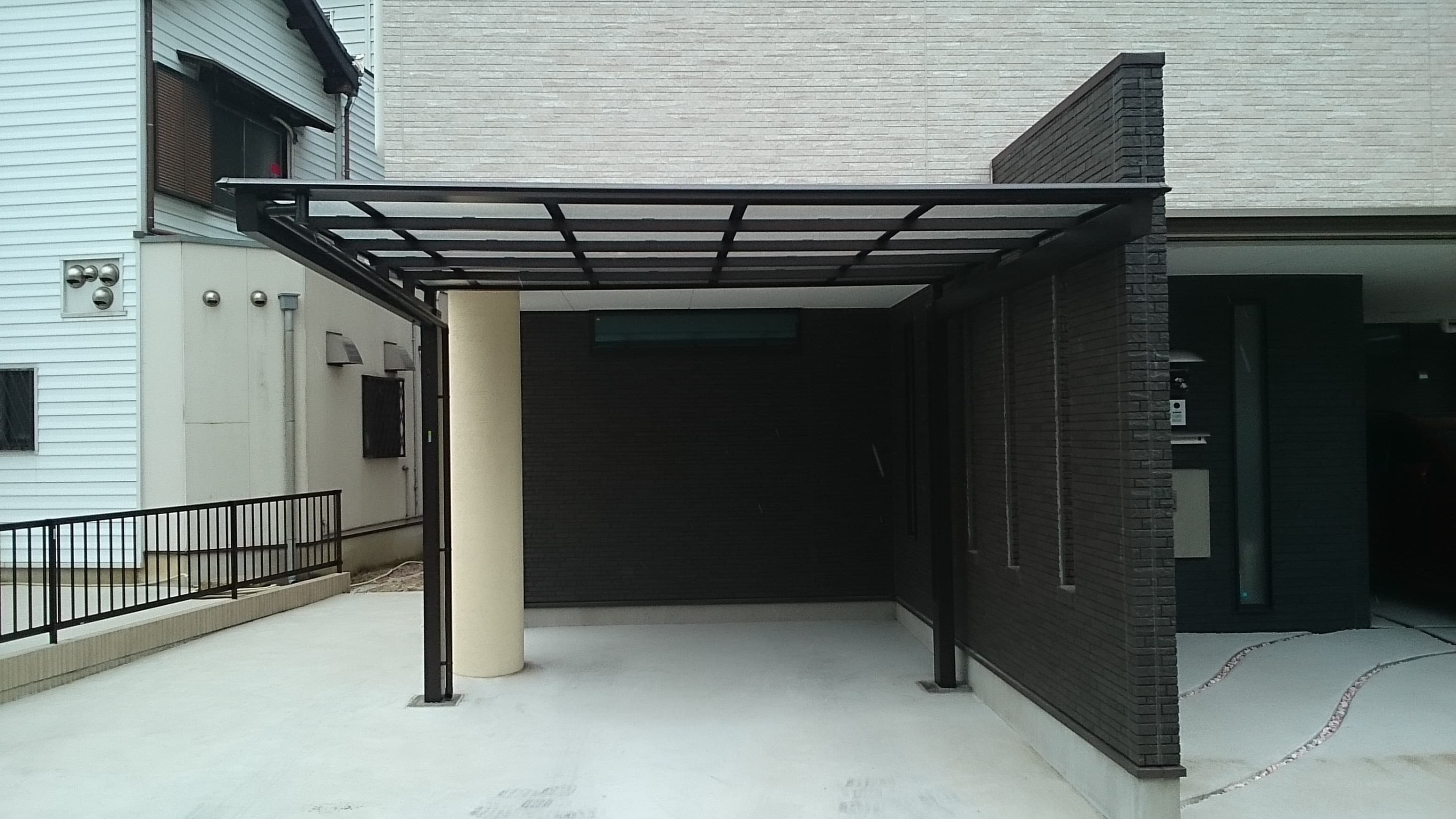 スタイリッシュカーポート新設工事 | 豊明市のエクステリア工事ならイズ美