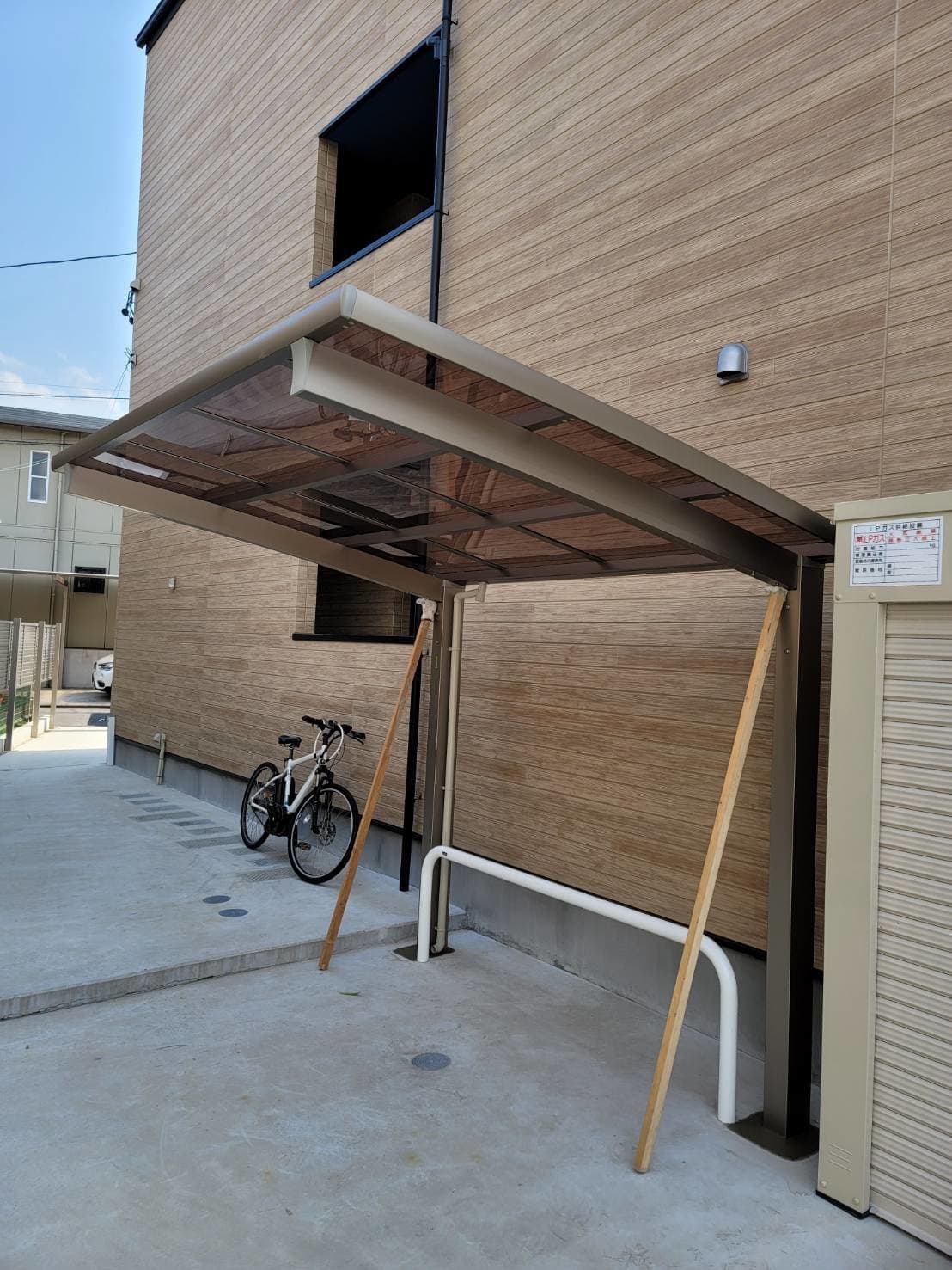 テラス新設 | 豊明市のエクステリア工事ならイズ美