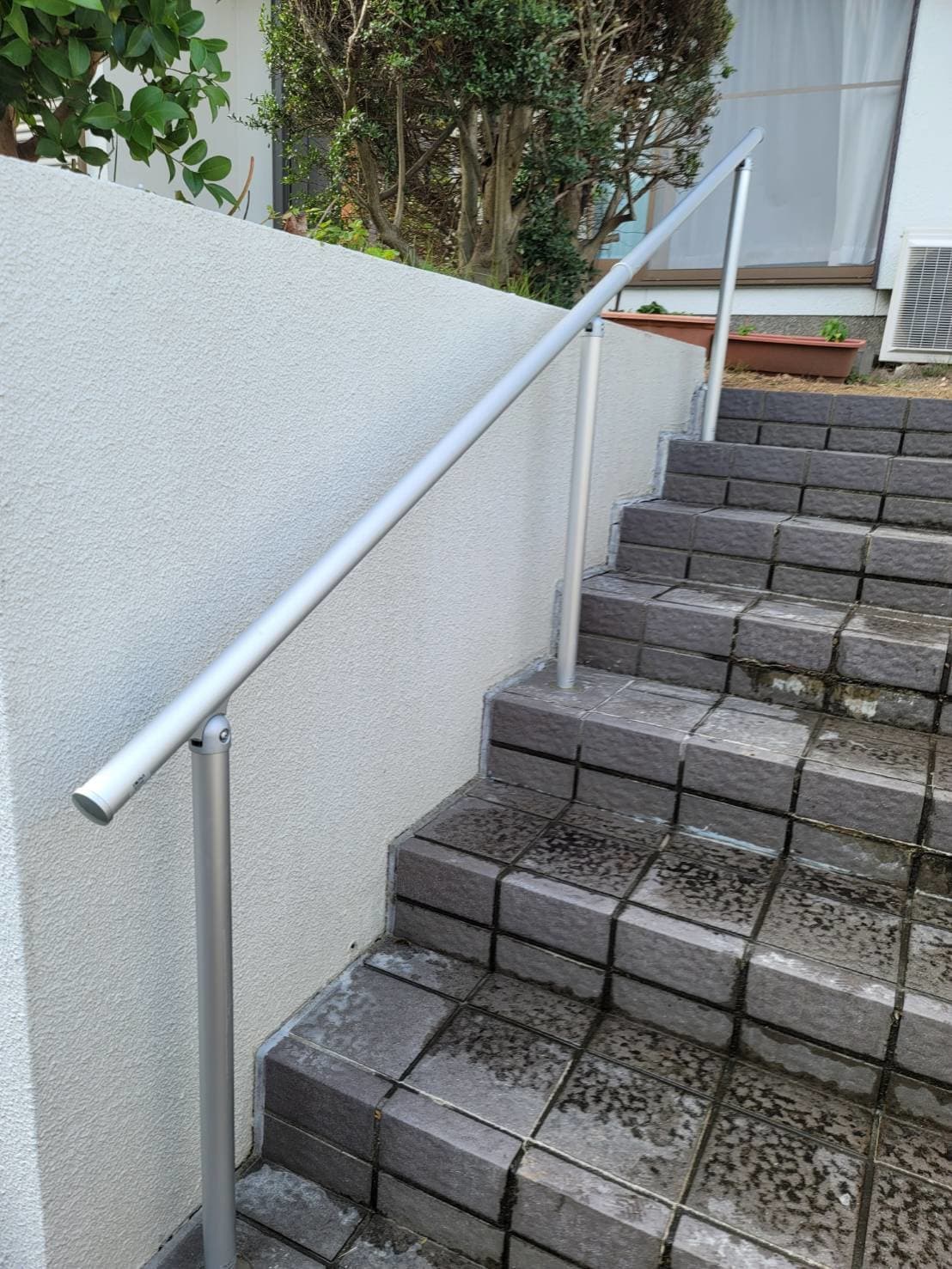 手すり設置 | 豊明市のエクステリア工事ならイズ美