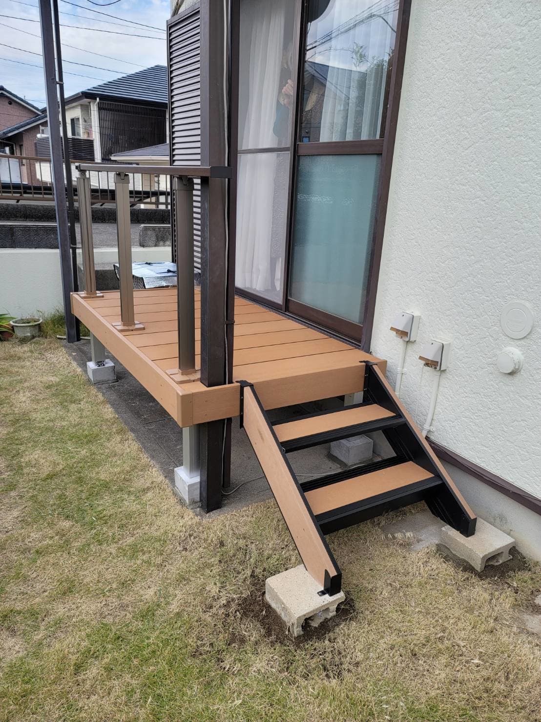 ウッドデッキ設置 | 豊明市のエクステリア工事ならイズ美