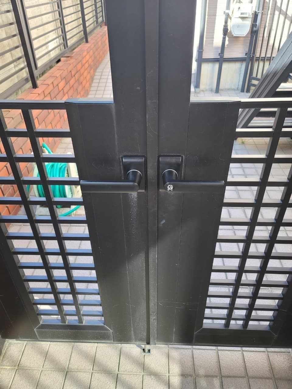 門扉把手取替え | 豊明市のエクステリア工事ならイズ美